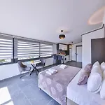 White House ゲストハウス 3*