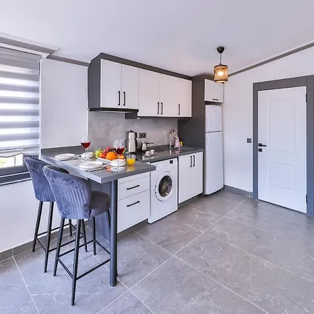 White House Гостевой дом Каш