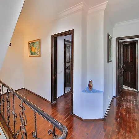 White House Pensionat 3*