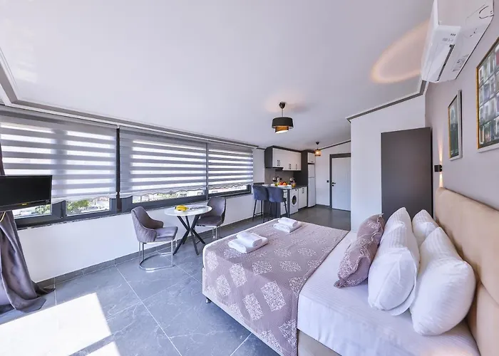 White House Vendégház 3*