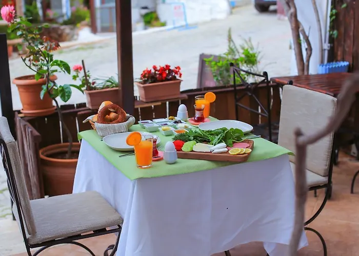 White House Vendégház 3*